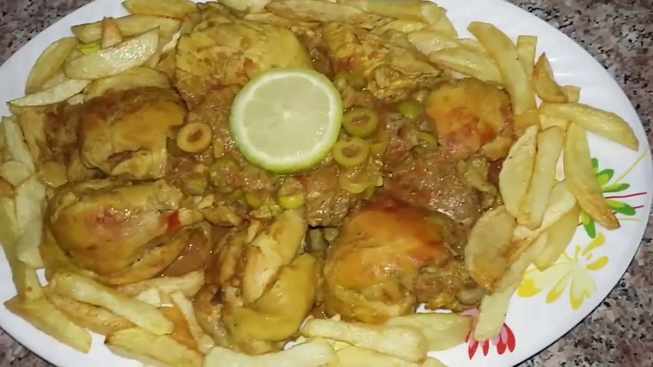 مغمومة الدجاج طاجين زيتون بنننة لا تقاوم 😋