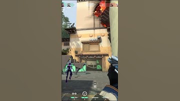 Insane 1v3 CLUTCH 😱 | Valorant Shorts #gaming
