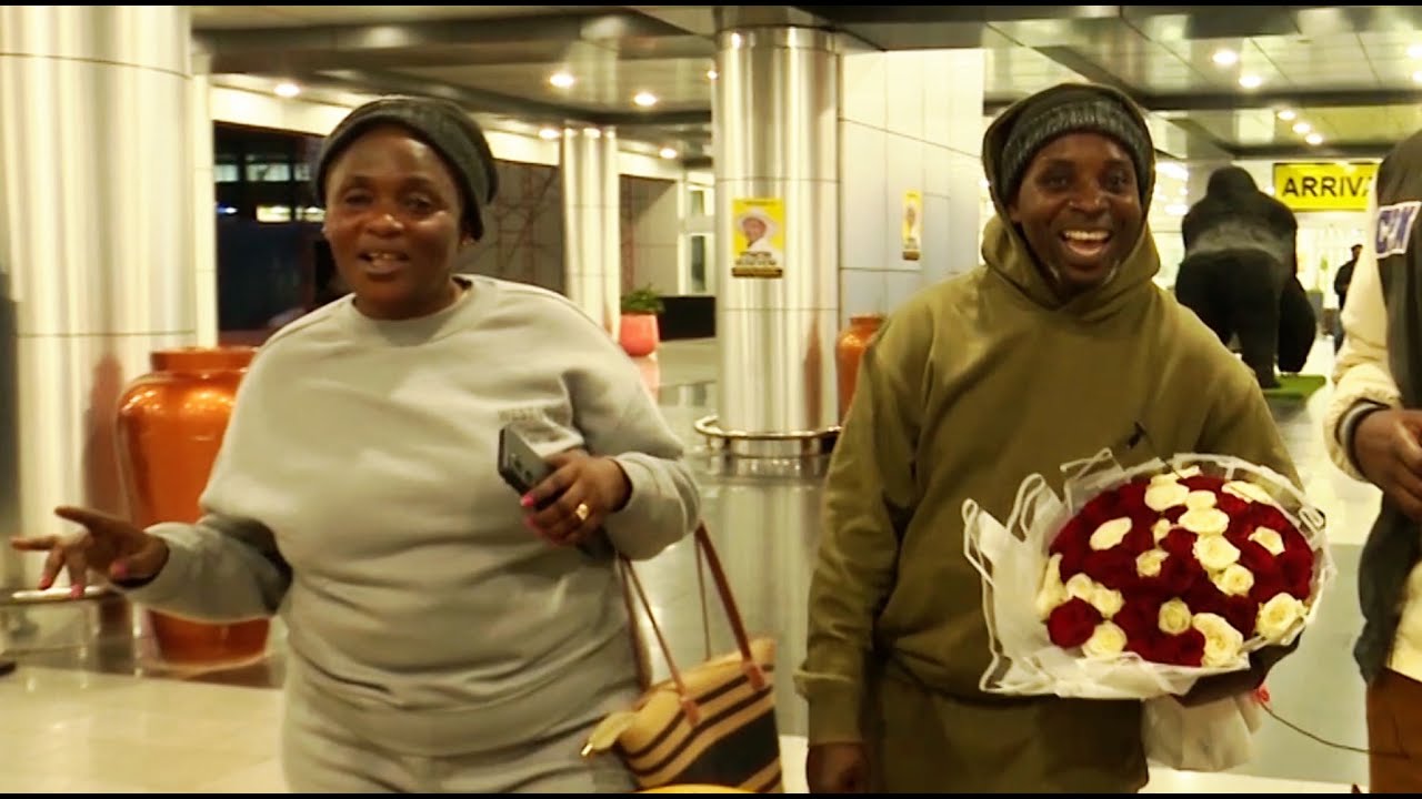 Essanyu ku Airport! Senga Kulanama ne Bba bakomyewo okuva e UK. Afrigo Band nayo ekomyewo
