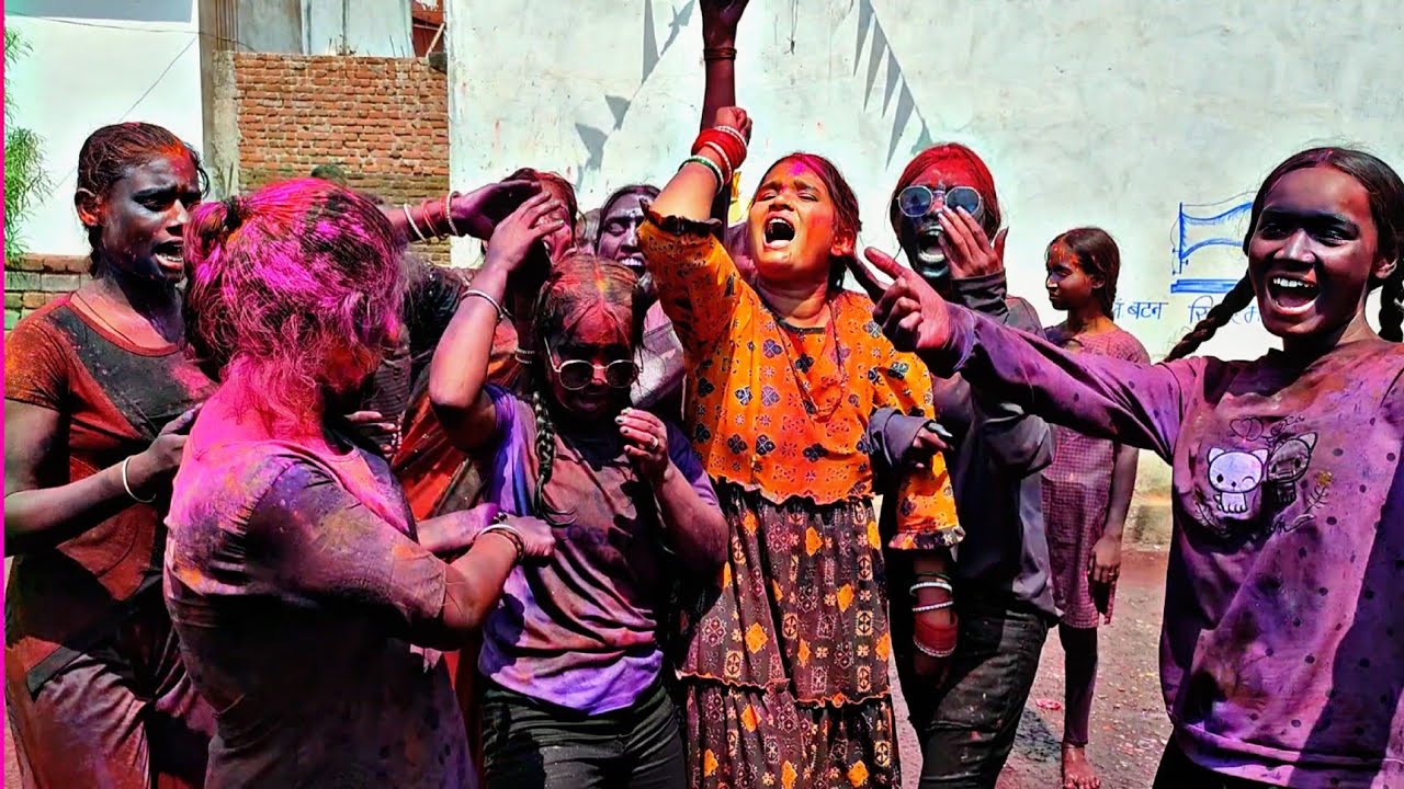 होली खेलत अचानक मोला काय होगे 🙄😒