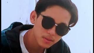 MENARI DI ATAS LUKA cover by Revo ramon versi lirik vidio