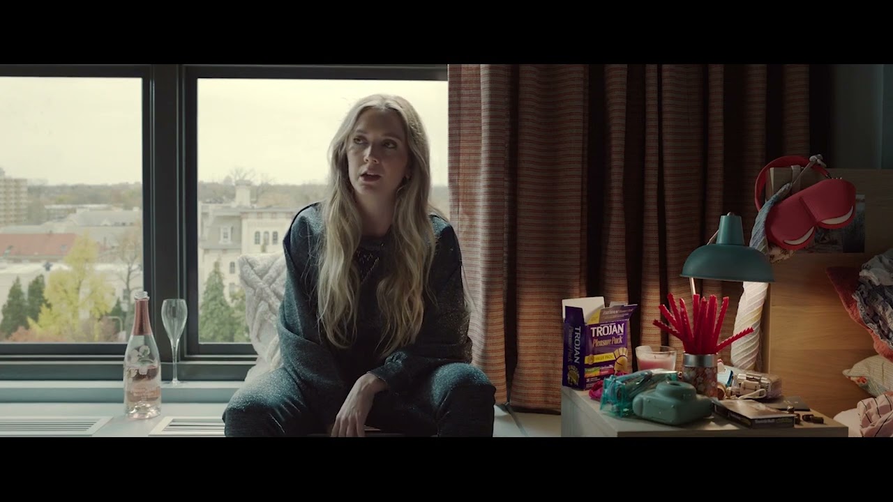 Ticket to Paradise 2022 - I don't think this whole "being an adult thing" is gonna work out for me.