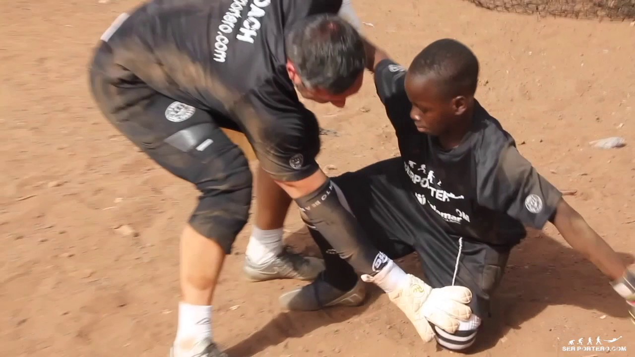 MALI | Entrenamiento de Ernesto García en la aldea