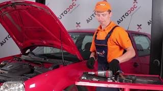 Como substituir a kit de reparação de suporte do amortecedor no VW GOLF 4 [TUTORIAL]