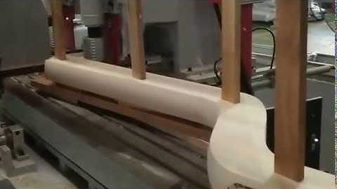 Automatic linear copy shaper for long workpiece.