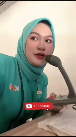 Operator Cantik di Stasiun kereta     #keretaapi #railexplorerindonesia #rail #shorts