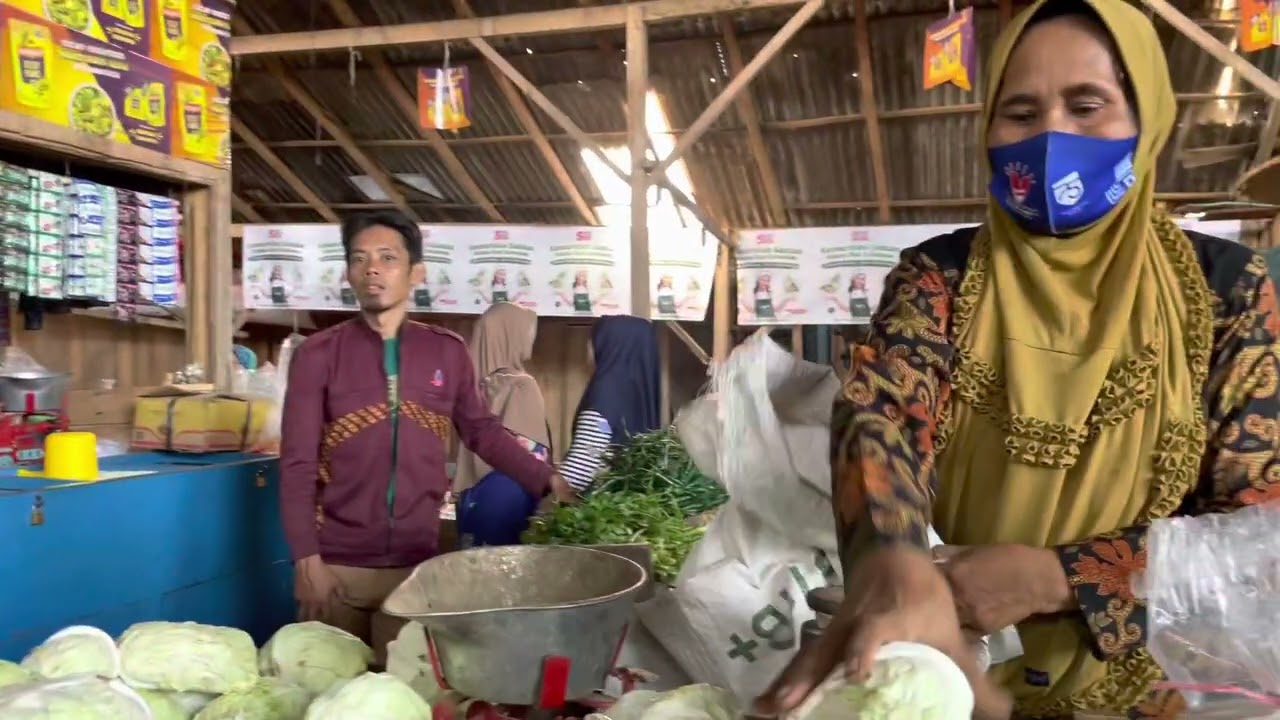 Belanja di Pasar traditional..