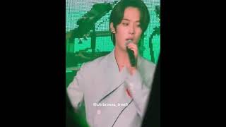 Lee know singing ditto by new jeans (live) Stray kids 2nd World Tour "MANIAC" in Bangkok day 1
