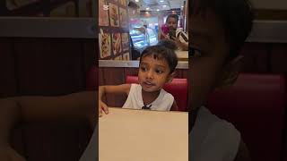 সায়ান যেখানেই যায় সবাইকে তার বন্ধু বানায় ফেলে!