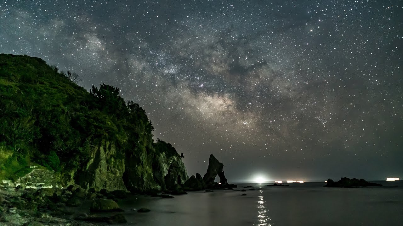 星空タイムラプス 4K ～春の南伊豆 逢ヶ浜に昇る天の川 ～ 2021年4月 / Japan Time Lapse 4K