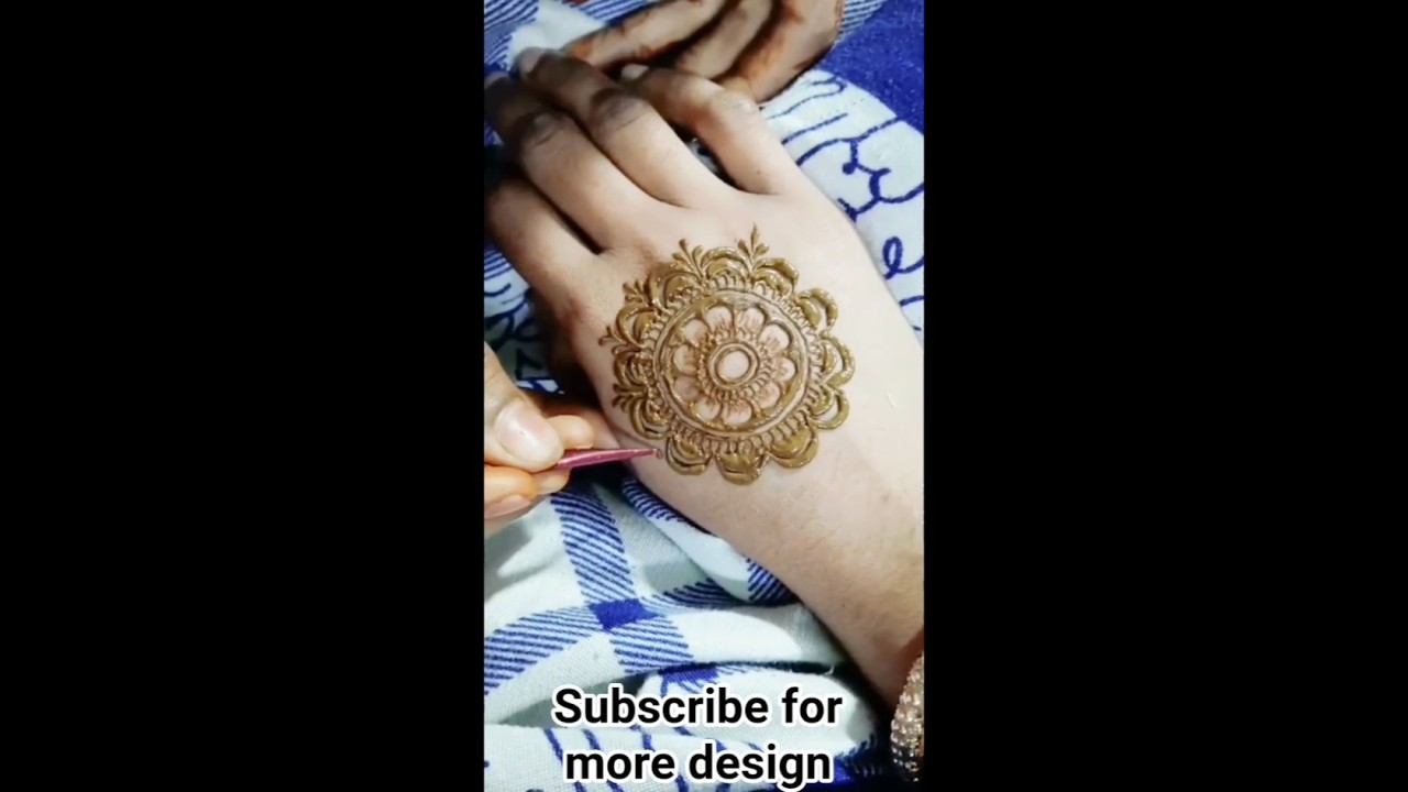 very simple back hand mehendi design 🥰
