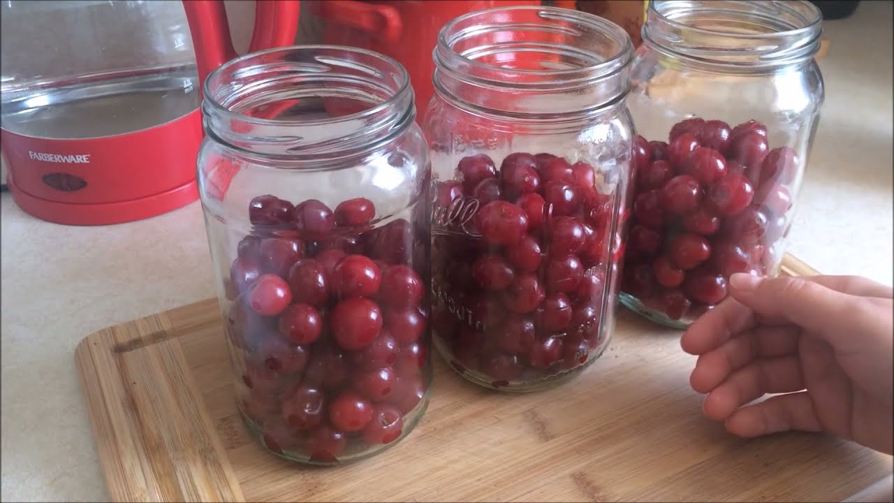 Kompot z wiśni w słoikach  na zimę - prosty przepis