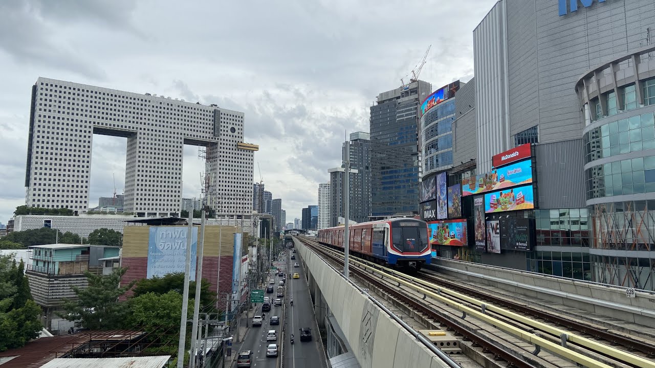 BTS Sukhumvit Line Ratchayothin Station | รถไฟฟ้าบีทีเอส สถานีรัชโยธิน ...