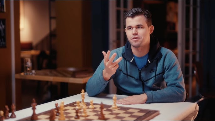 World's No. 1 chess player Magnus Carlsen holds title - CBS News