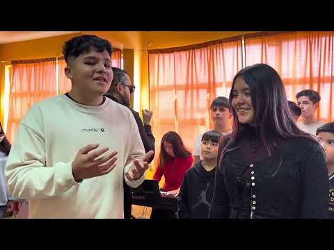 Abrázame muy fuerte / Coro Infantil y Adolescente de Maipú 