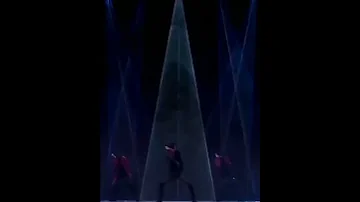 ماحد قدر يتخطى آداء كوك هنا Jungkook V Bts Shorts Short Funny 