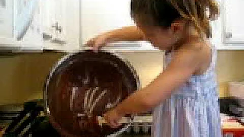 Amelia Pace, How to make a chocolate cake #3 video...