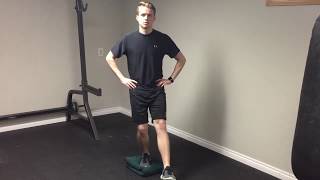 Glen Sather Clinic, UAlberta: Single Leg Balance on Soft Surface screenshot 3