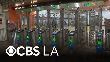 Metro resumes Tap-to-Exit program in North Hollywood and Union Station