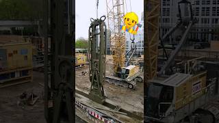 crane LIEBHERR HS 8130.1 lifting giant grab down in deep hole #shorts #crane #construction #liebherr