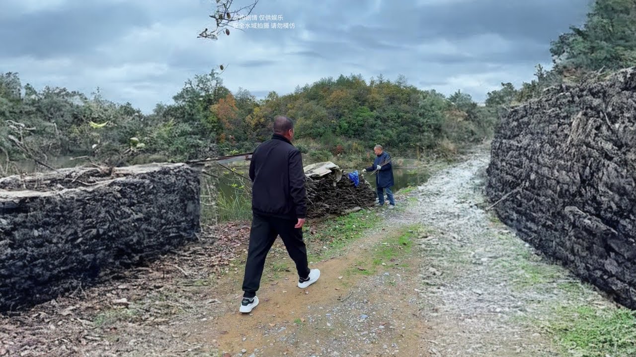 300斤翘嘴你们那里能卖多少钱？ #最适合冬天的钓鱼经验来了 #2024dou来钓鱼 #原来钓鱼才是抖音运动顶流