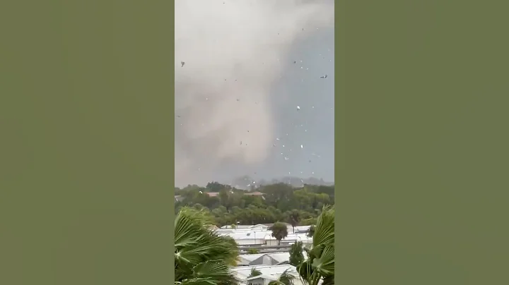 Fort Myers tornado video shot by Jason Scoggins