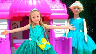 Nastya and her friend wear the same Princess dress - Video for kids