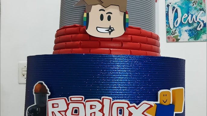 Bolo Roblox, Topper, Chantilly azul e marrom