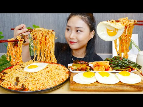 MUKBANG) 너구보나라 4봉 파김치 갓김치 총각김치 계란4 리얼사운드 먹방 SPICY CARBONARA 4Packs ASMR EATING SHOW