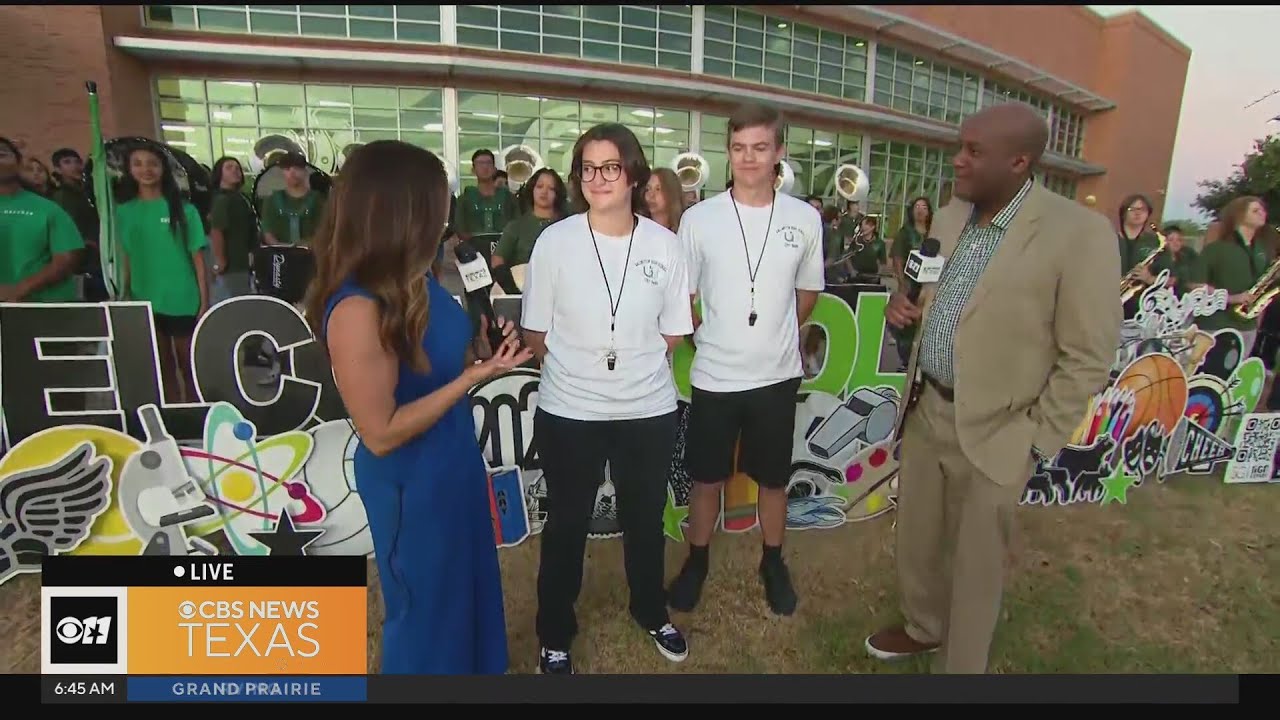 Arlington High School students get excited for the upcoming school year