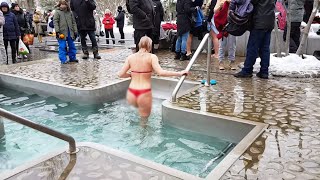 Crazy Beautiful Russian Girls Swimming In Ice Cold Water - Ice Bath