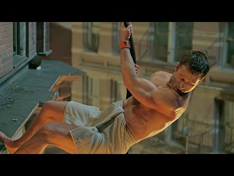 ميعرفش حاجه اسمها استسلام و بيتعب وبيعافر من اجل بنته المريضة وعشانها بيدخل مسابقه فيها مجرمين خطرين