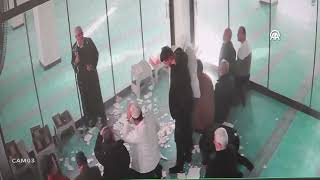 Şanlıurfada Camide Tavan Alçısı Cemaatin Üzerine Düştü