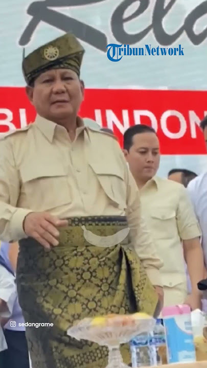 MOMEN Prabowo gendong kucing saat kampanye dibatam