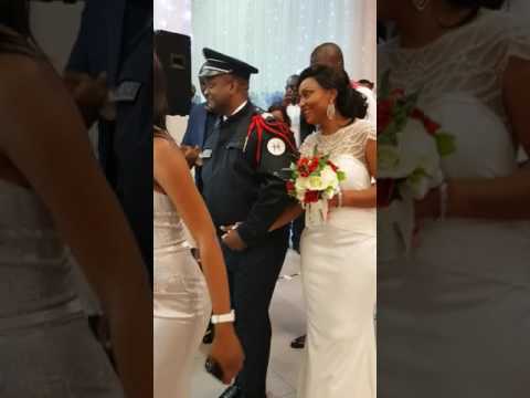 Entrée des mariés avec Tango naye du Pasteur Moïse Mbiye avec Maman Elyane Nitu