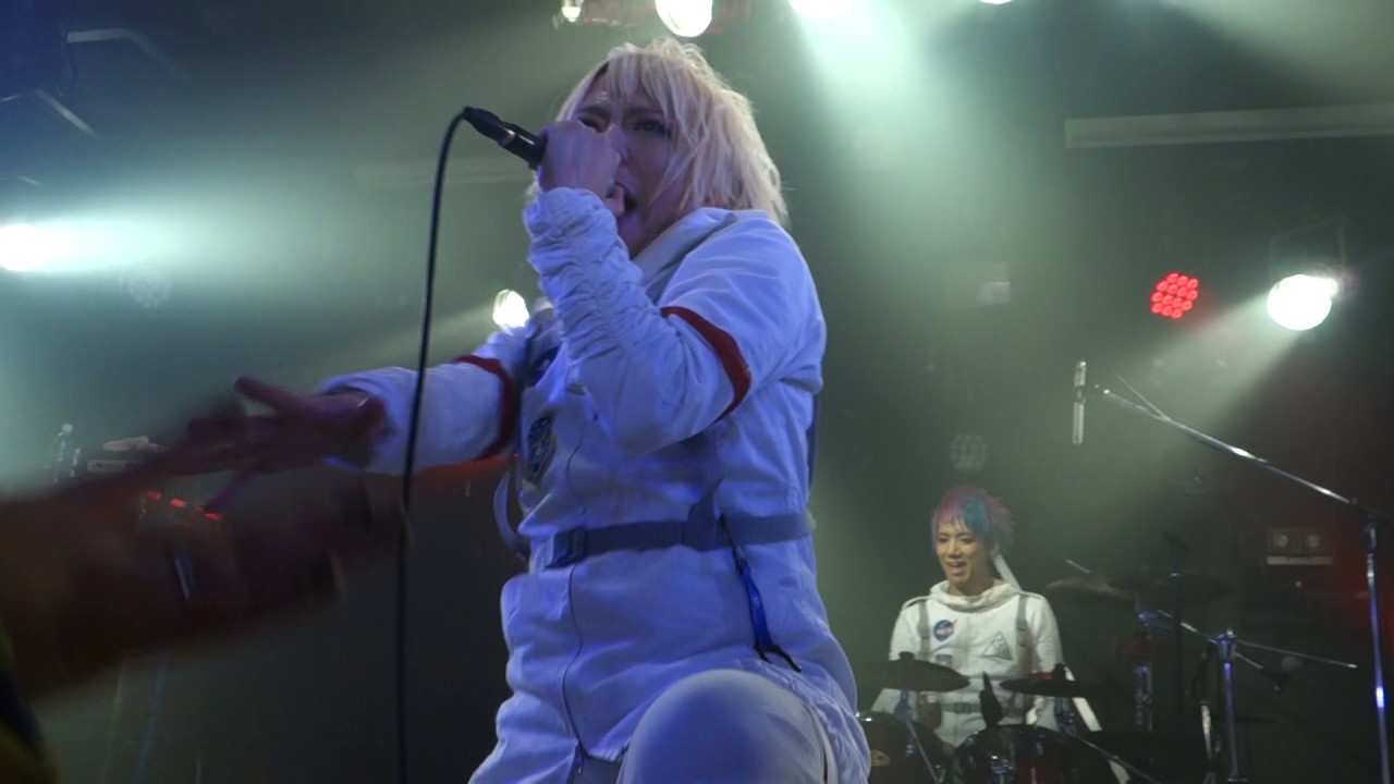 Смотреть «Kra もっと!あーテン『LOST NUMBER』» на YouTube Смотреть «Kra もっと!あーテン『LOST NUMBER』» на YouTube