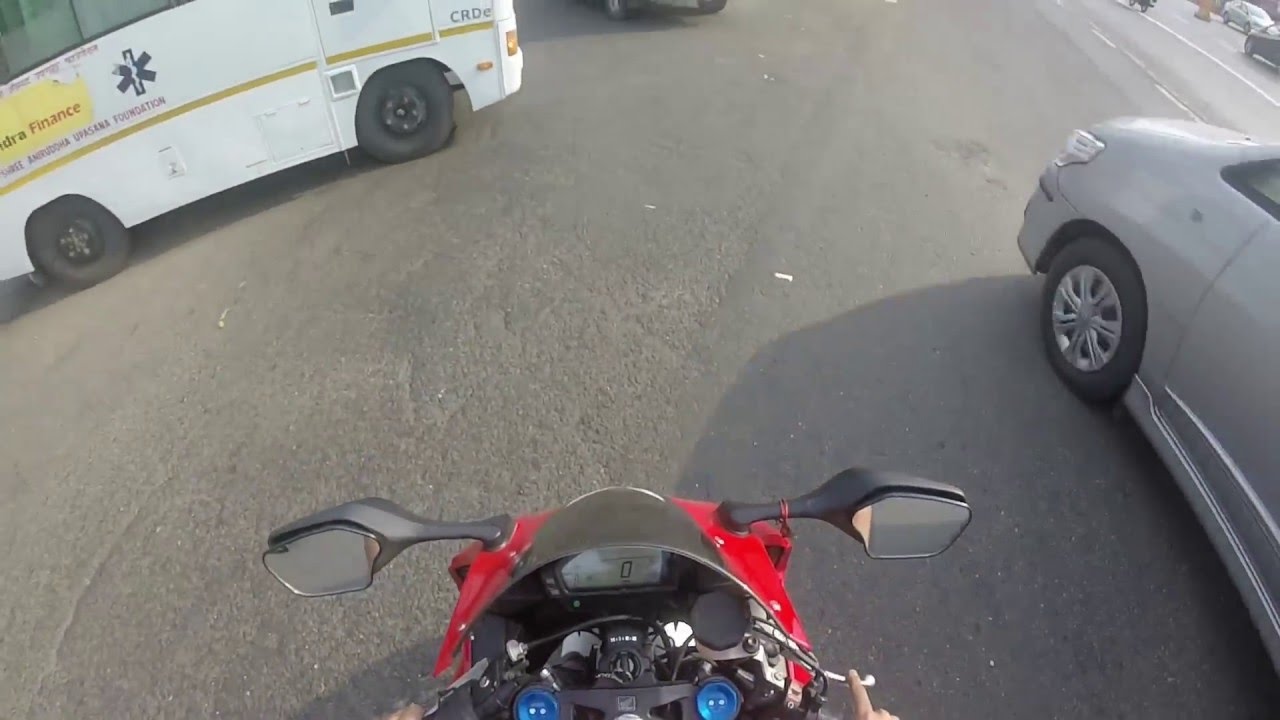 zipping binder City Run on a 2012 CBR1000RR