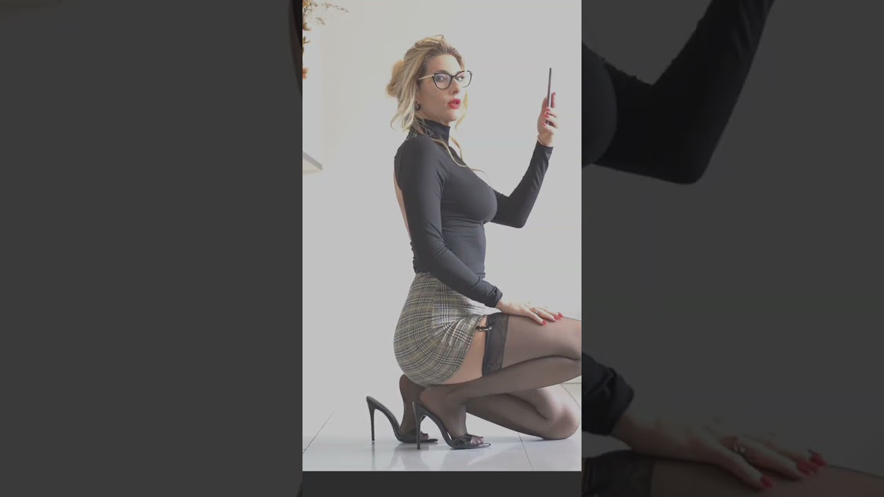 Sulia Shavi  Nylon Mode  fashion l & High Heel Icon | Biography &