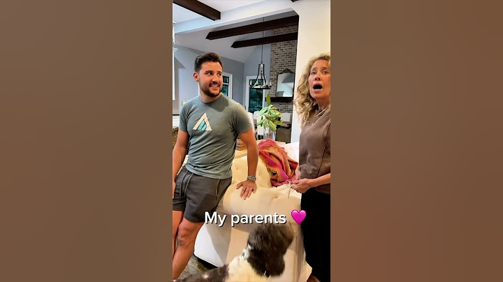TELLING OUR FAMILIES I'M PREGNANT! 🌈