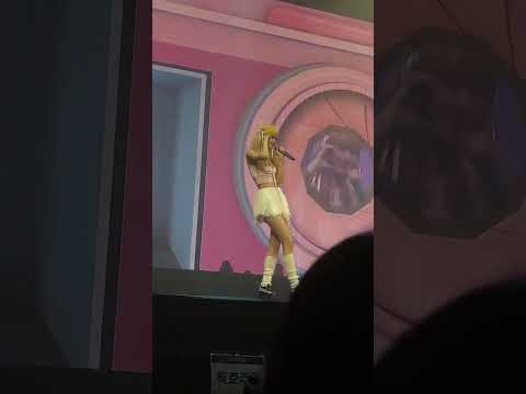 230813 LE SSERAFIM "Flash Forward" Yunjin, Eunchae