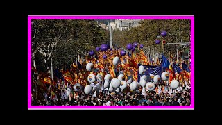 US Newspapers - Days after independence vote, thousands take to the streets to protest catalonia se