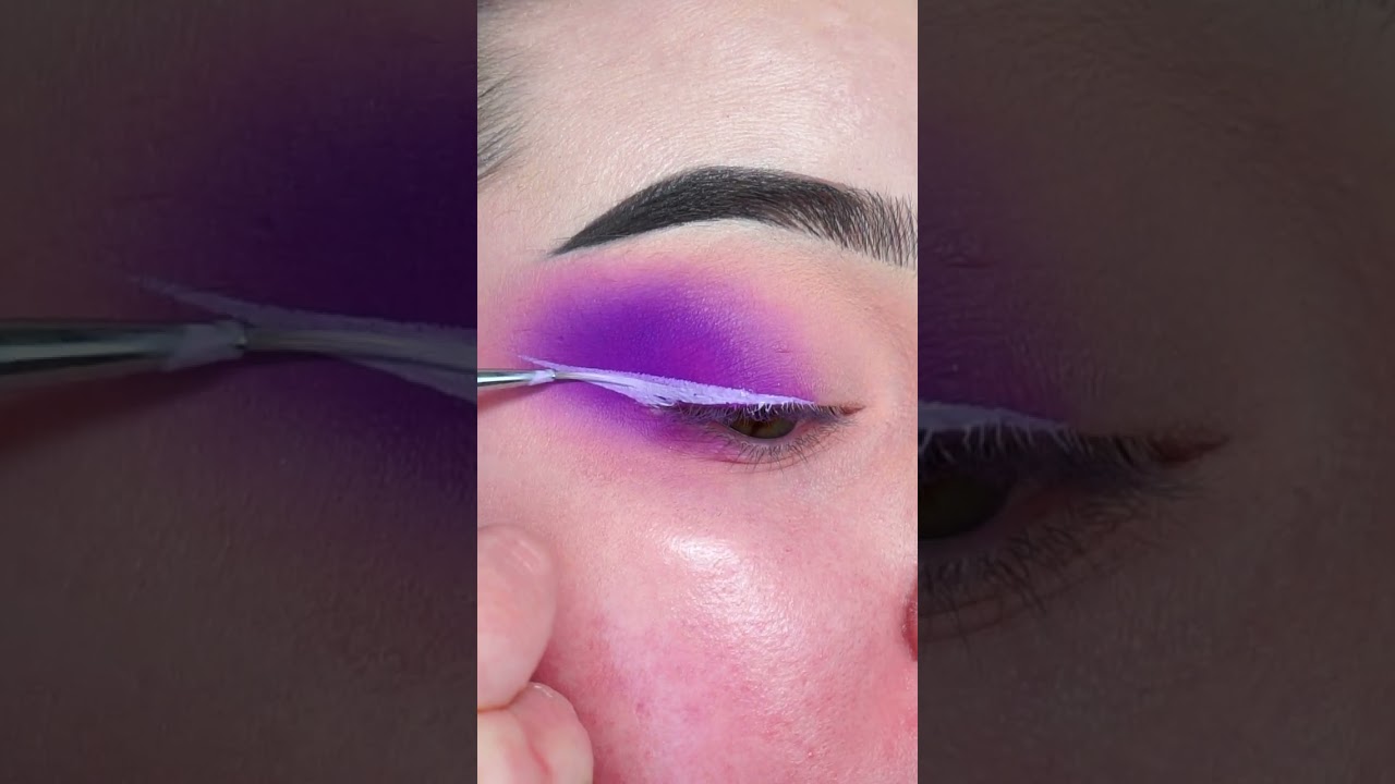 Pastel Purple Flame eyeliner 