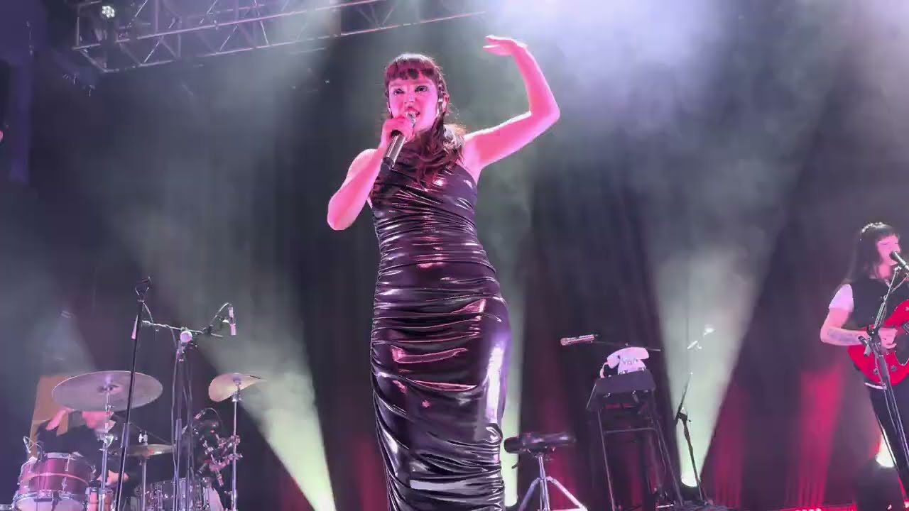 Lauren Mayberry (Live) - Punch Drunk (Englewood, CO - Gothic Theatre) (2/1/2025)