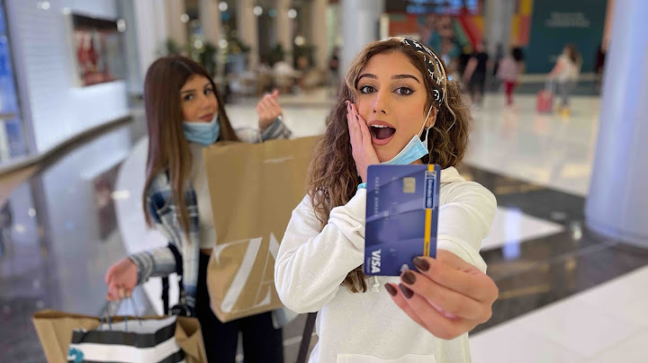 سرقنا بطاقة نارين البنكية و اتبضعنا في المول 😂 (ضربتنا(