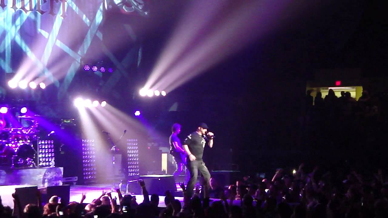Brantley Gilbert Take It Outside Saginaw, MI 1.27.12 YouTube