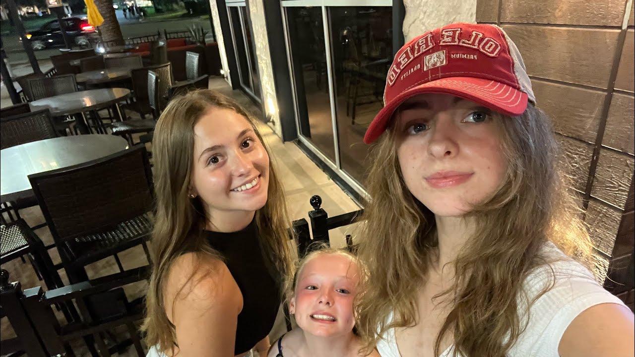 Florida vlogs Day 2/3 | pool day | ICON park | Trying takis and pickles | holiday vlogs