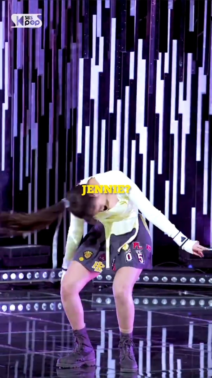 Who's Hade Move is your favorite? #jennie #rosé #jisoo #lisa #blackpink #shorts
