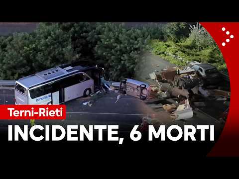 Video Incidente sulla Terni-Rieti, sei morti e decine di feriti: scontro tra pullman, 3 auto e un camper