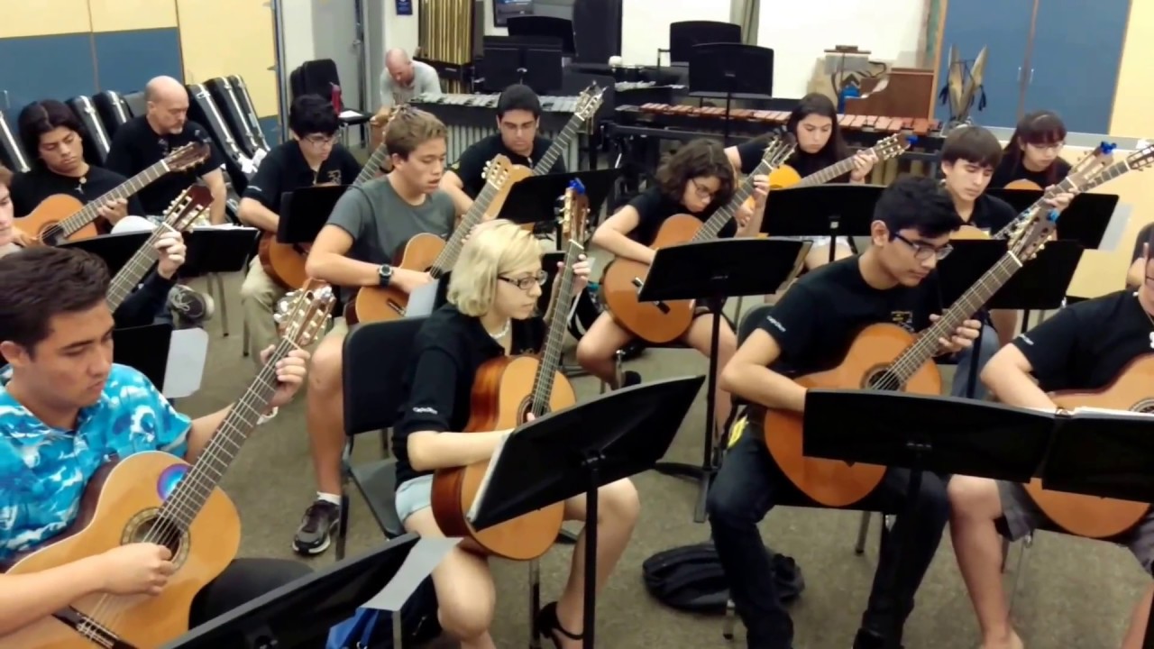 Bailarina en un paisaje abstracto, Darin Au