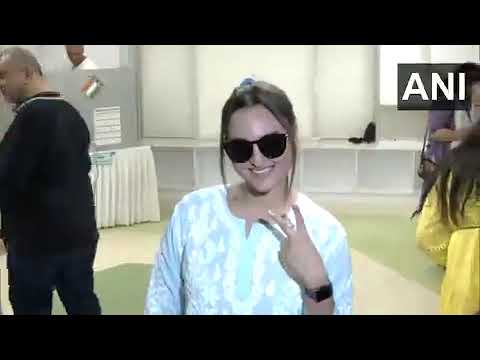 Sonakshi Sinha along with her mother Poonam Sinha cast their votes at a polling centre in Mumbai